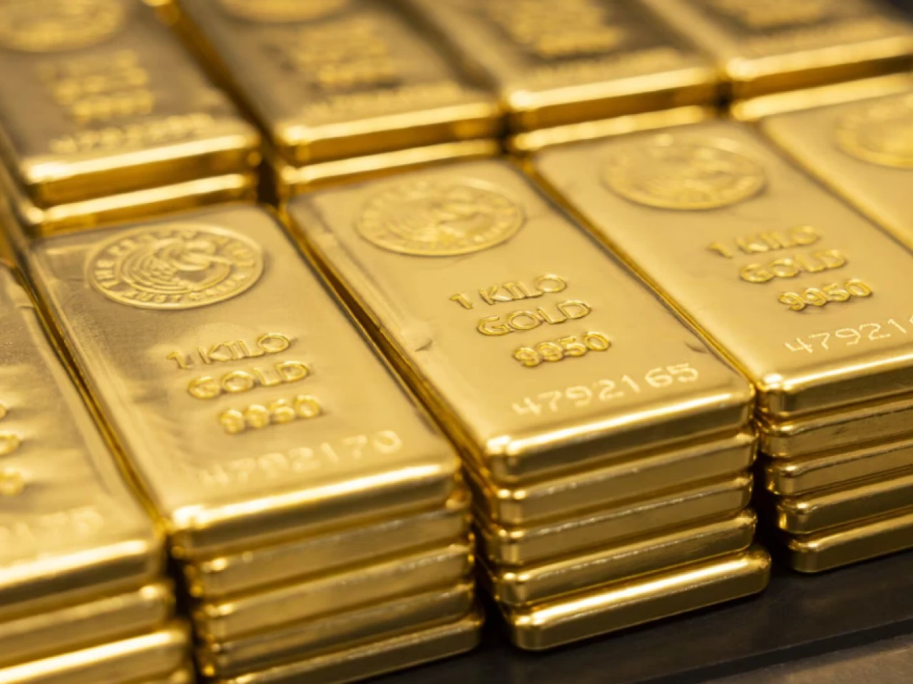 Oro desplaza a los bonos del Tesoro de EE.UU. como principal activo de reserva mundial