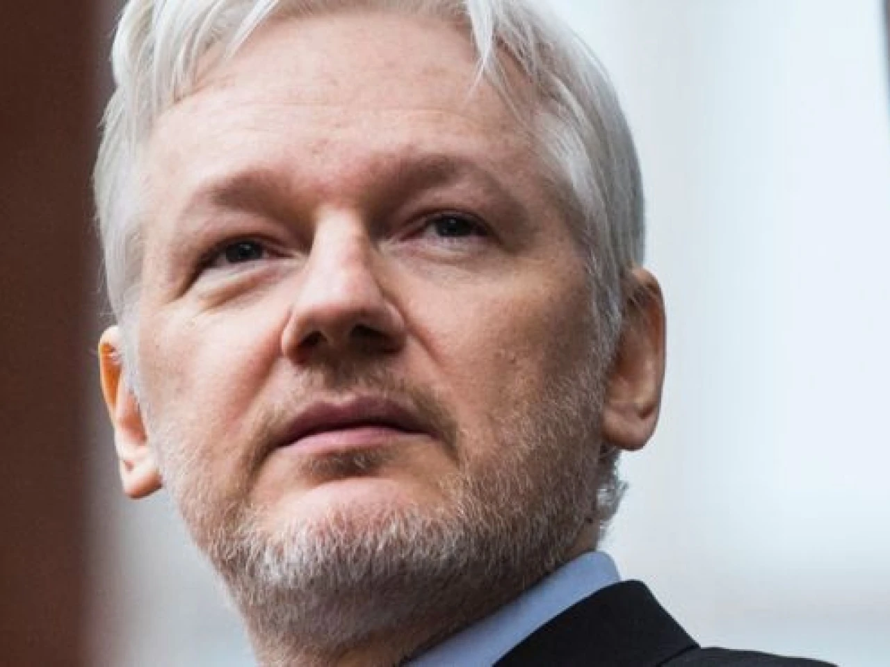 Contrataciones de MC Square y exasesor de Guillaume Long, durante estancia de Julian Assange en embajada, no tienen sustento legal
