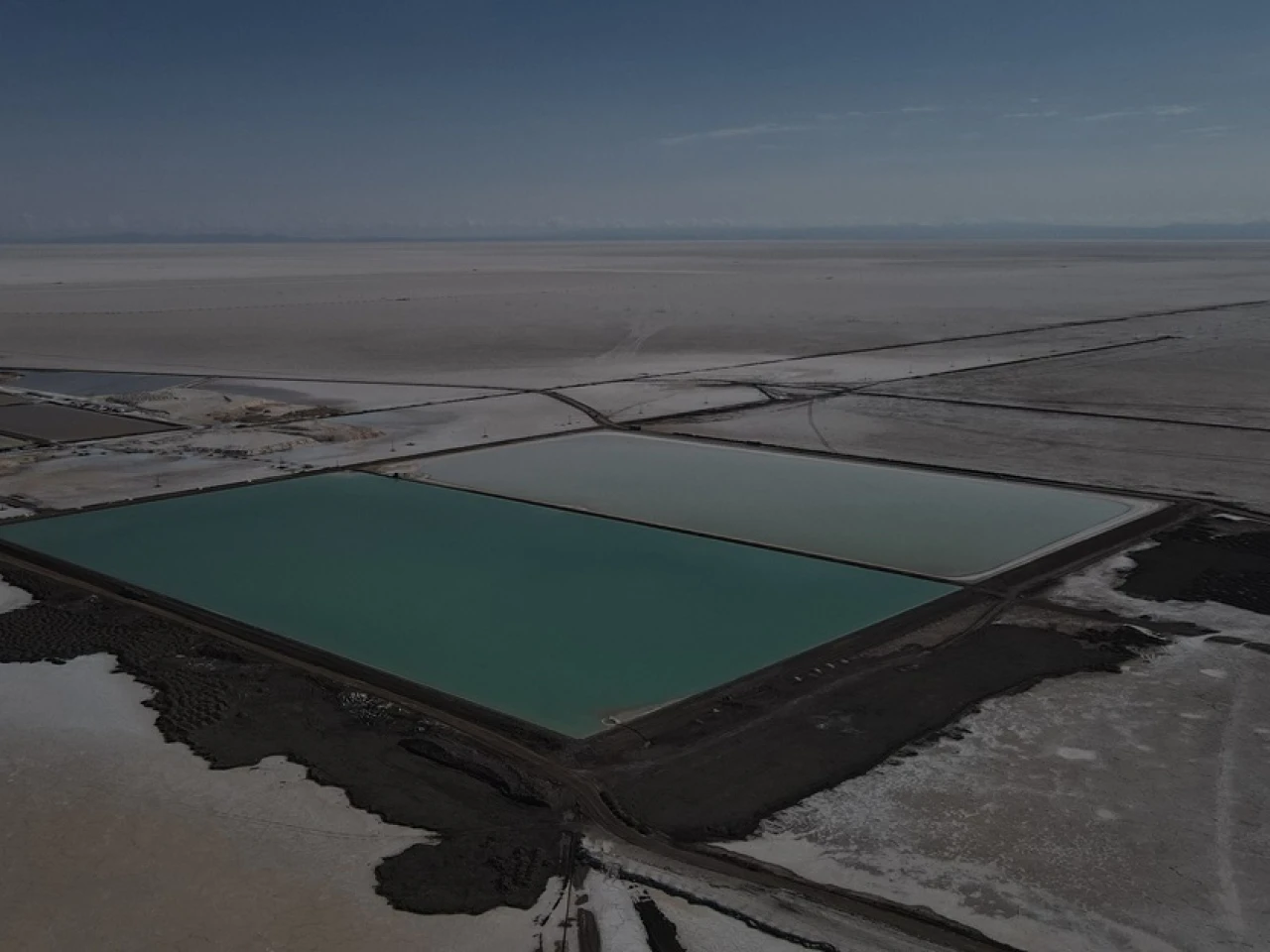 El mundo pone sus ojos en el litio de Bolivia por su fácil extracción y bajo costo