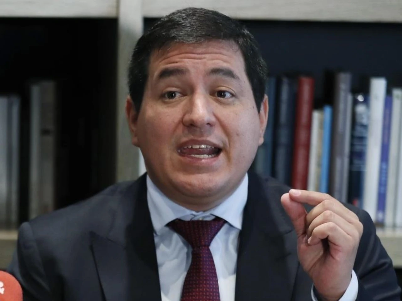 Andrés Arauz llegó a Ecuador para presentarse ante la Corte Nacional