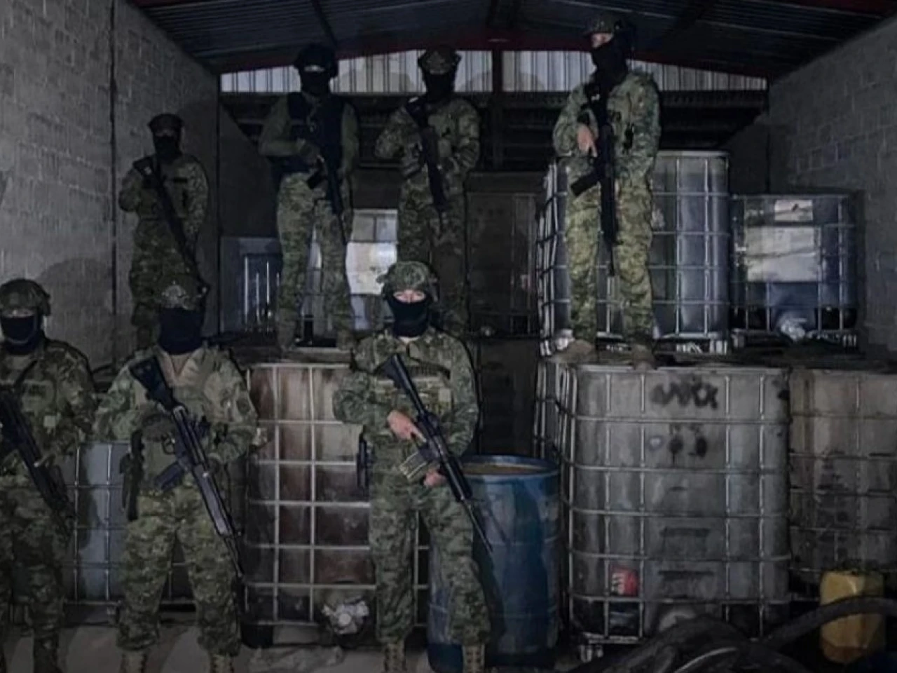 Operativo militar en Sucumbíos incauta 11.000 galones de combustible ilegal