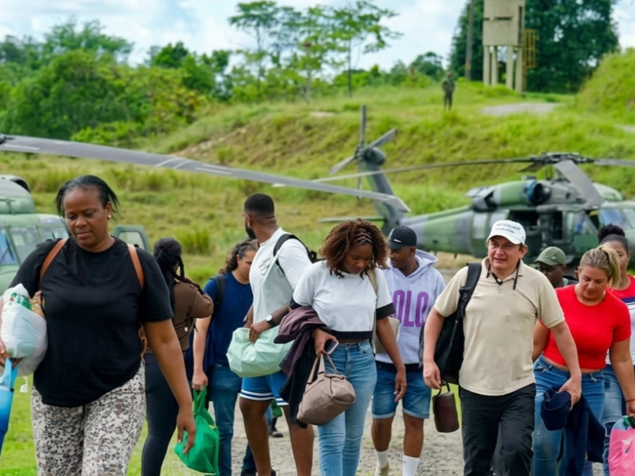 Ejército de Colombia denuncia emboscadas del ELN tras secuestro masivo