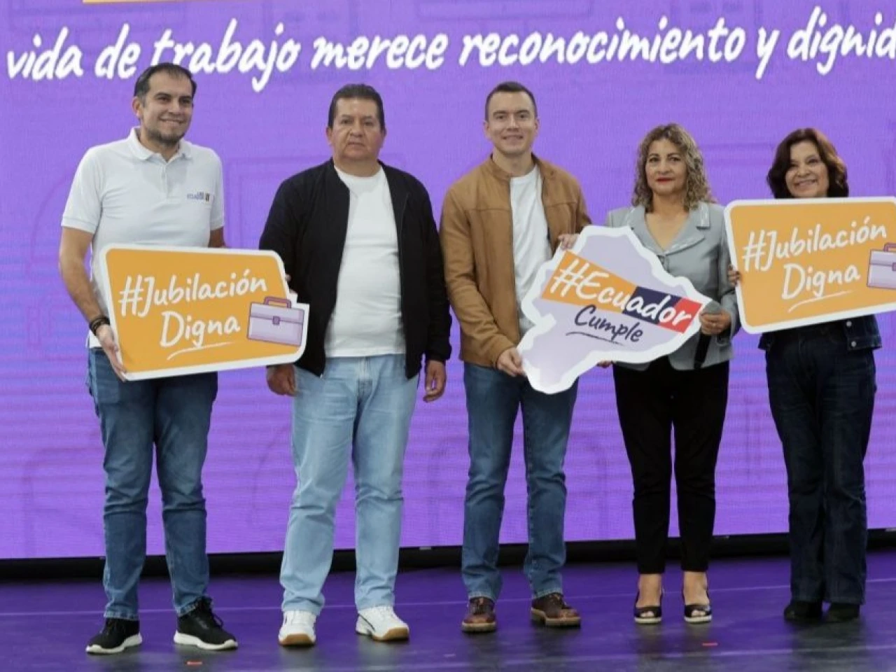 Estado destina USD 230 millones a jubilados del sector público 