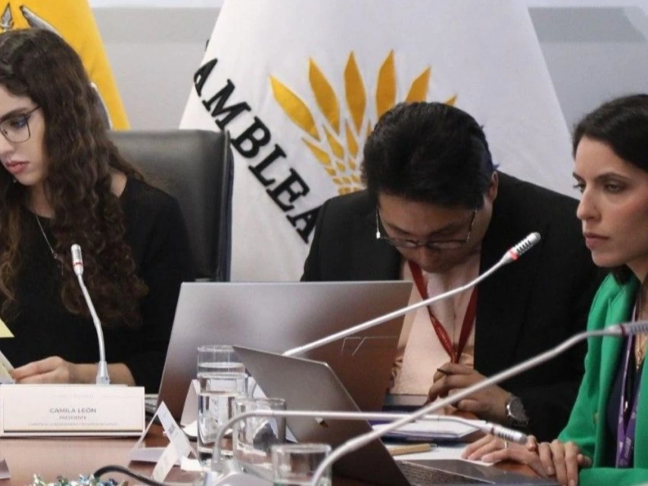 El proyecto minero Loma Larga fue analizado en la Asamblea