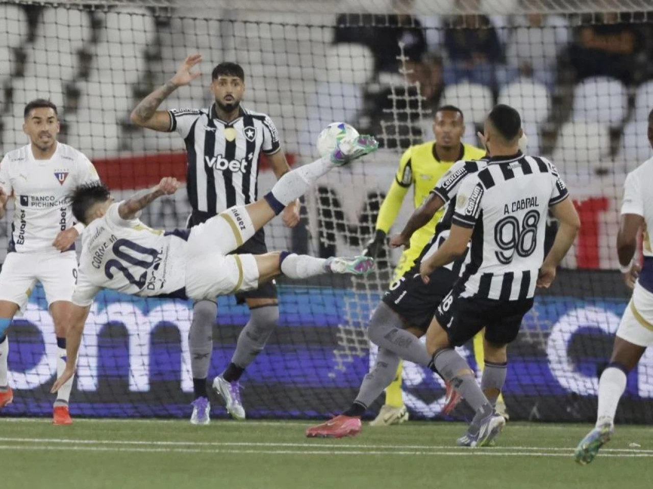 Libertadores: Liga perdió en Brasil con un gol a los 14 segundos