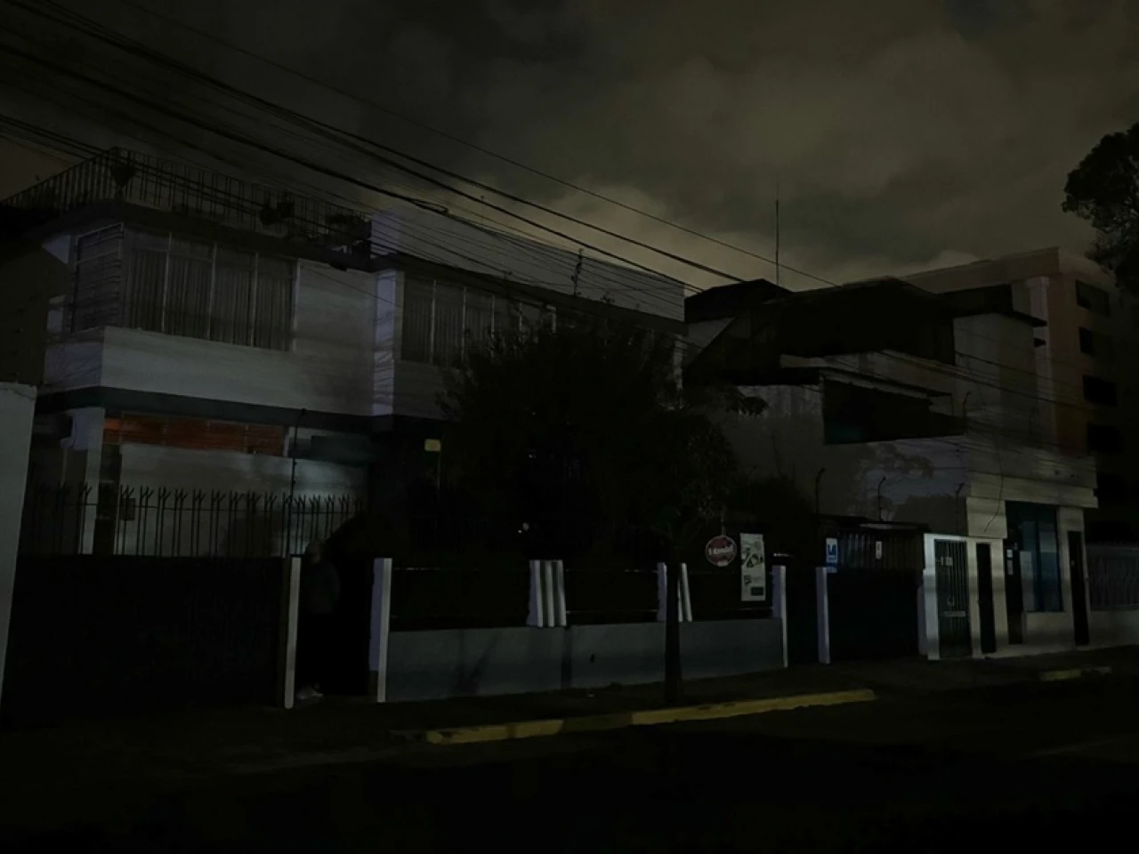 El 73 % de los habitantes de Ecuador se sienten inseguros al caminar por la noche