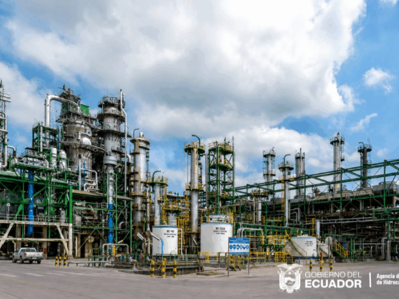 El petróleo podría superar los US$120 si persiste la crisis en Ormuz
