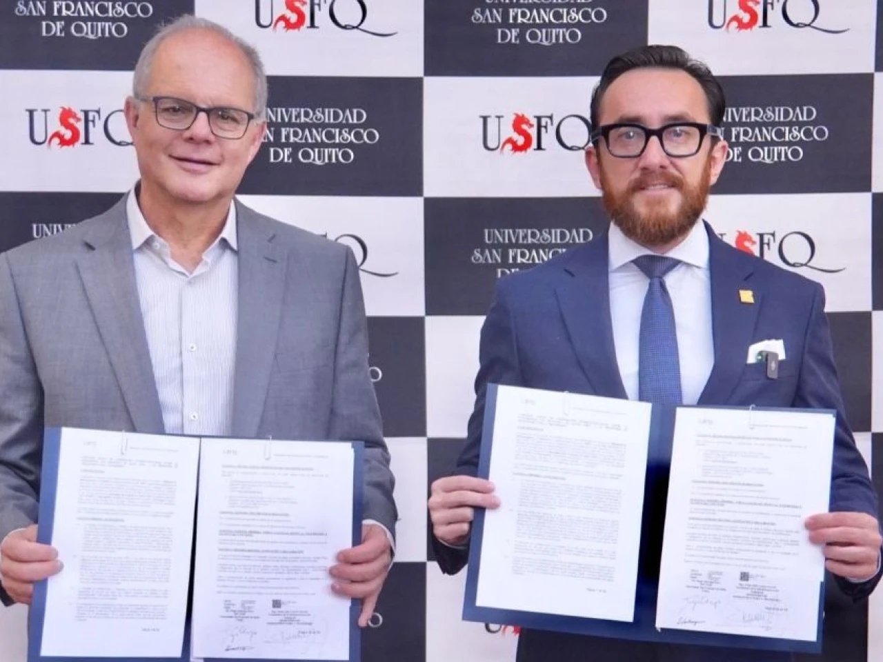 El Ministerio de Transporte y la USFQ firman acuerdo para intervenir carreteras y puentes