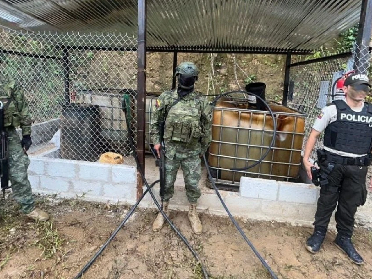 El Ejército decomisó 700 galones en Zamora Chinchipe
