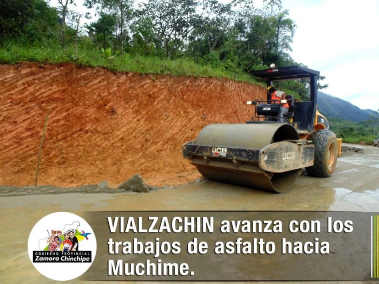 Avanza el asfaltado de una carretera