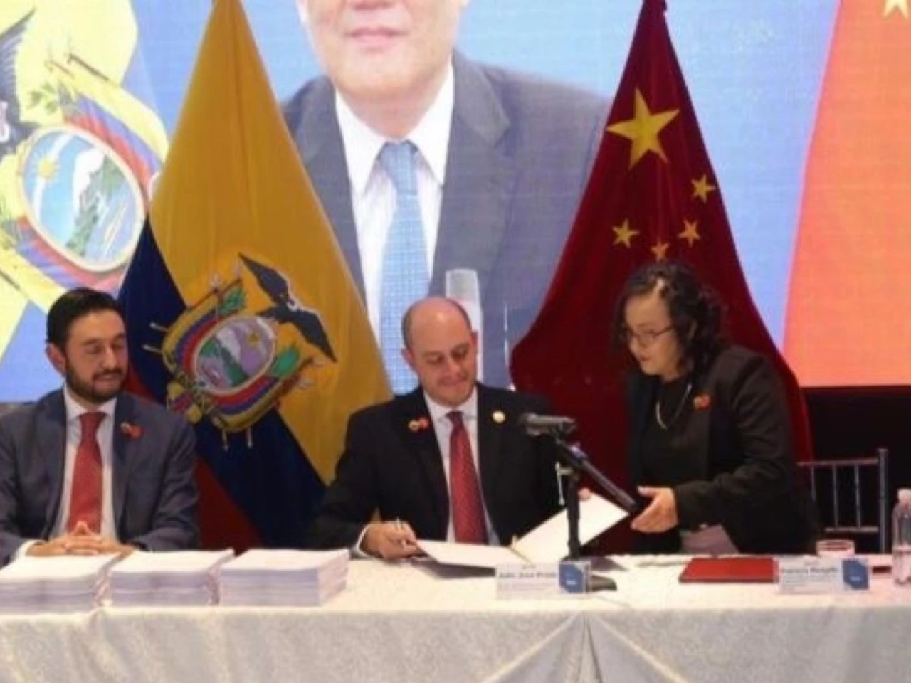 Un año después, el acuerdo comercial entre Ecuador y China no despega 