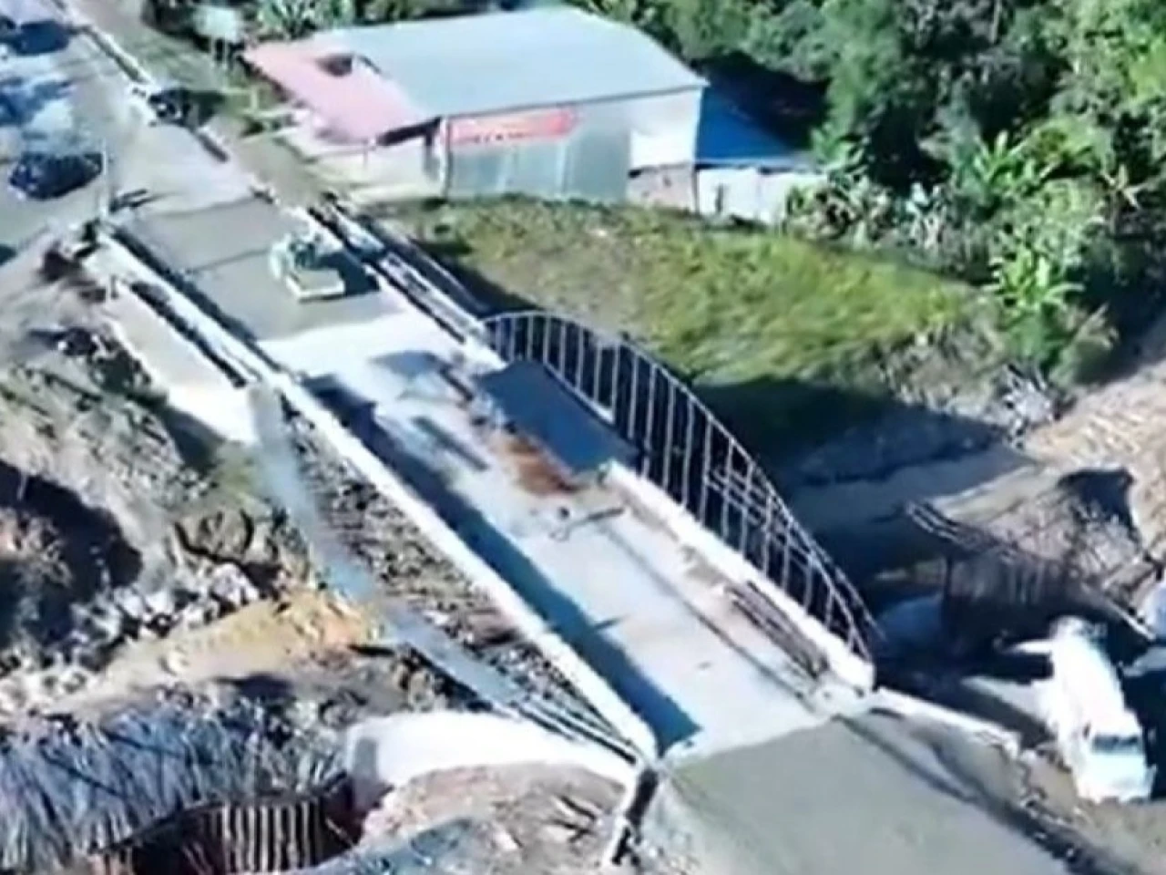 EcuaCorriente financia puente en Zamora Chinchipe