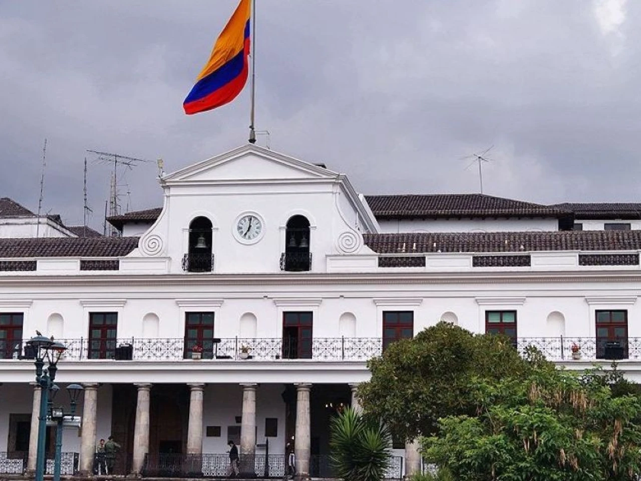 Riesgo país de Ecuador cae a 386 puntos y alcanza su nivel más bajo desde 2014