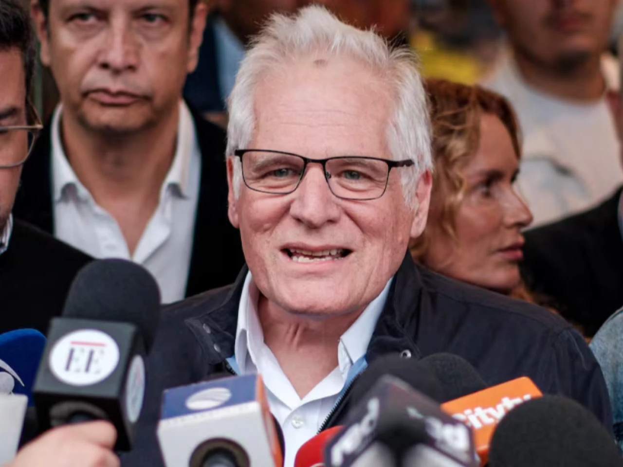 Colombia: La división aflora en el uribismo a 6 meses de elecciones presidenciales