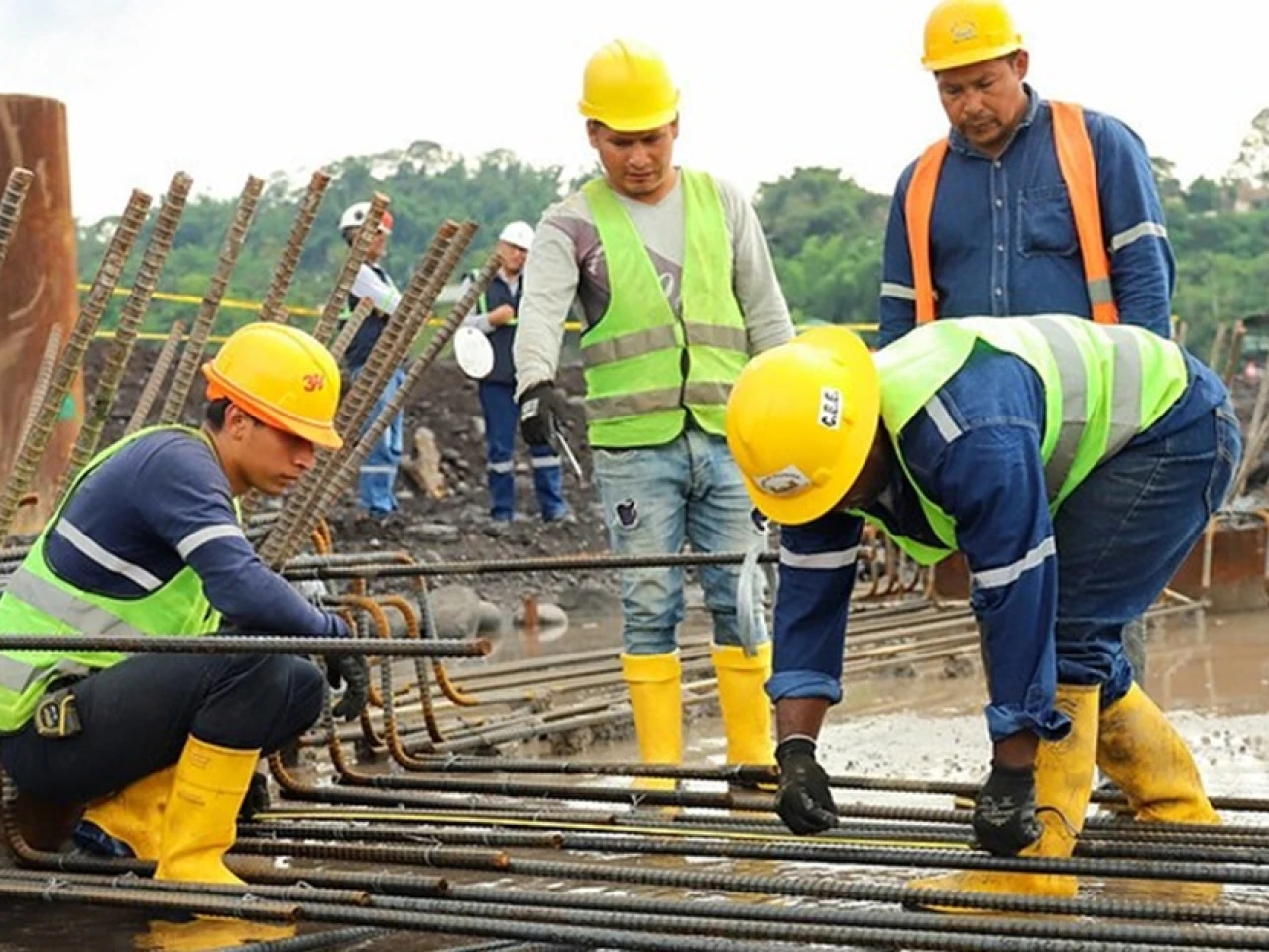 Morona: Las obras sobre el río Upano registran un 70 % de avance