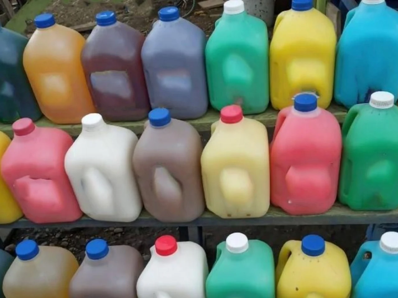 28 personas han muerto por licor adulterado en 2 provincias