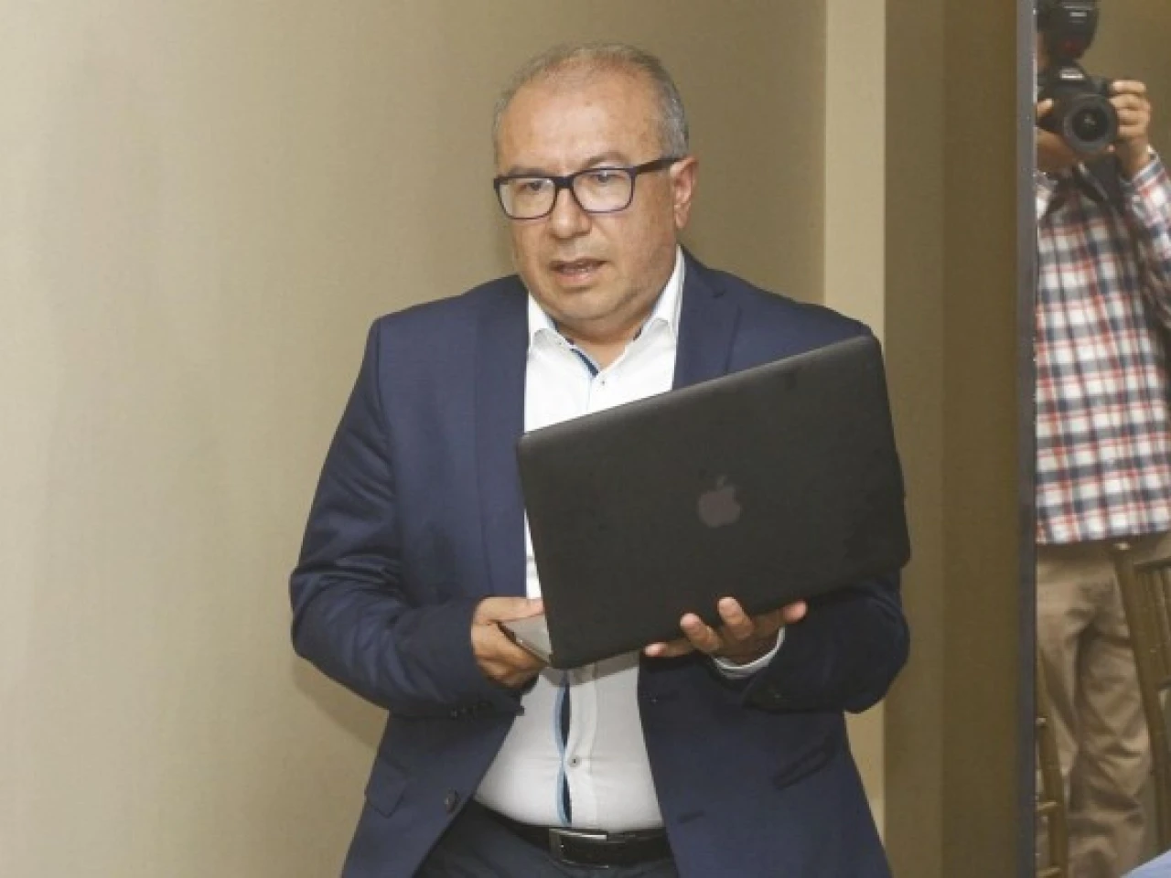 Mujeres repudian caso de violencia que involucra a director de El Telégrafo