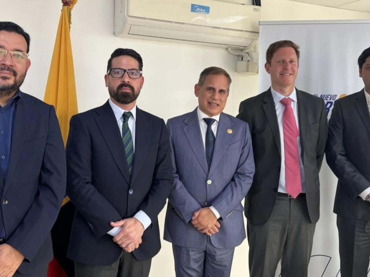 Solaris presenta avances de Warintza a autoridades del sector minero