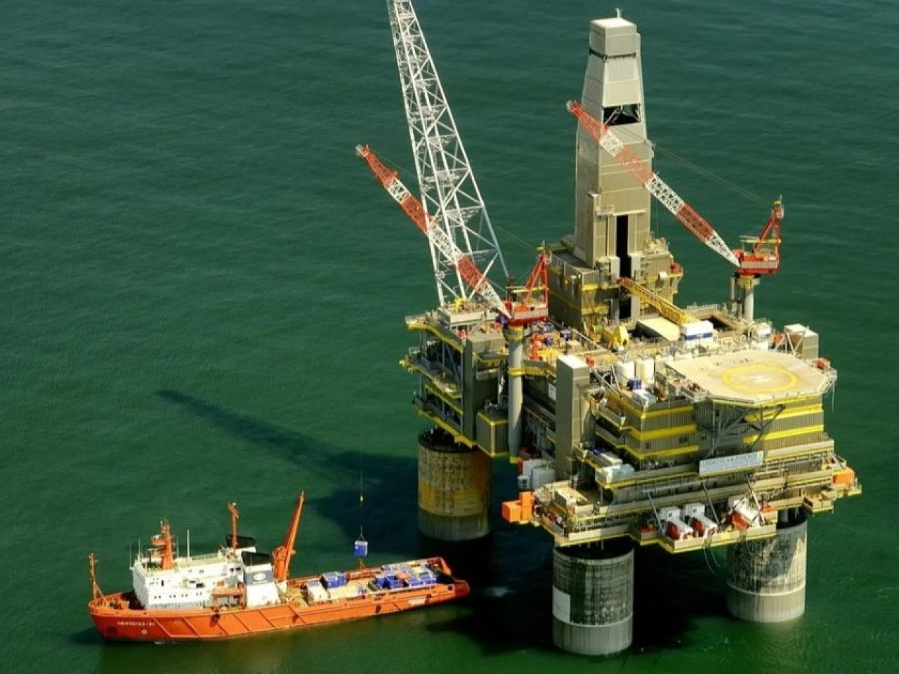 La OPEP revisa ligeramente al alza la demanda de petróleo en 2026
