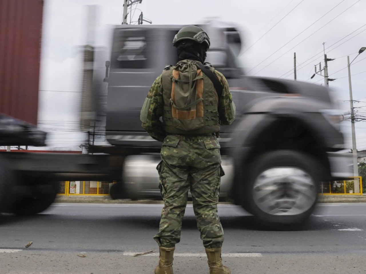 Perú "ha extremado sus medidas de control" tras violencia en Ecuador