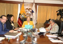 Vicepresidenta de la CC no responde denuncia de Delgado