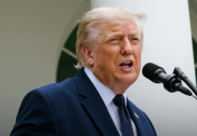 Trump amenaza con atacar infraestructura eléctrica de Irán mientras crece la tensión en Ormuz