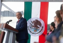 Ecuador y México mantienen desacuerdo comercial en atún, camarón y plátano
