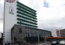 La carga que arrastra el IESS
