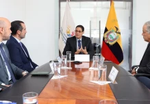 El gobierno se reúne con Telefónica y Claro