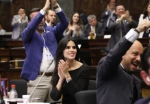 Empresas públicas podrán contratar seguros sobre materias primas