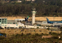 Gobierno y aerolíneas reducirán y eliminarán varios impuestos