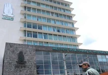 Jubilados organizan plantón a nivel nacional