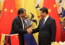 Nueva deuda con China deja dudas sobre costo del terremoto en Ecuador