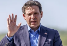Florida abrió centro de detención para migrantes