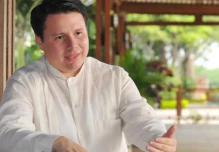 El ministro del Ambiente Daniel Ortega renunció