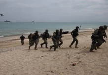 Con un desembarco en playa "hostil" concluyen maniobras de Unitas