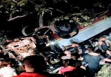 Emigrantes ecuatorianos de accidente en Nicaragua insisten en seguir la ruta