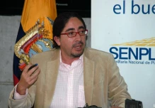 Universidad niega supuesta encuesta publicada por oficialista