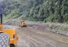 Cierres en la vía E45 por trabajos de mantenimiento en oleoducto en Sucumbíos