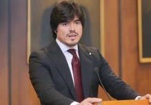 Ministro de Gobierno dice que a Petro lo han "mal informado" sobre elecciones