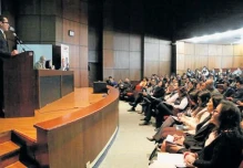 El servidor público que se jubile recibirá compromiso de pago