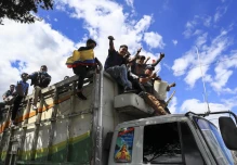 Indígenas siguen protesta contra Gobierno con Leonidas Iza en libertad