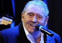 Jerry Lee Lewis, pionero del rock & roll, falleció