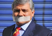 Suspenden cuenta Twitter de Bernardo Abad y otros por criticar al gobierno