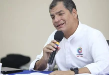 Siete funcionarios acompañan al presidente Correa a EE.UU.; seis lo seguirán a Italia