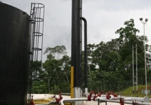 Petroecuador adjudica exportación de barriles de fuel oil a firma de Singapur