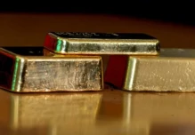 Ecuador recupera 7,46 toneladas de oro que colocó en operación de liquidez