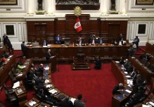 Perú: Congreso frena intento de derogar reestructuración de Petro-Perú