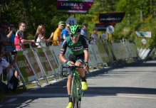 Seis ciclistas más siguen la rueda de Richard Carapaz para llegar al World Tour