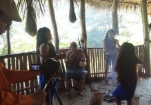 'La Parangona' retrata la relación entre macabeos y shuares